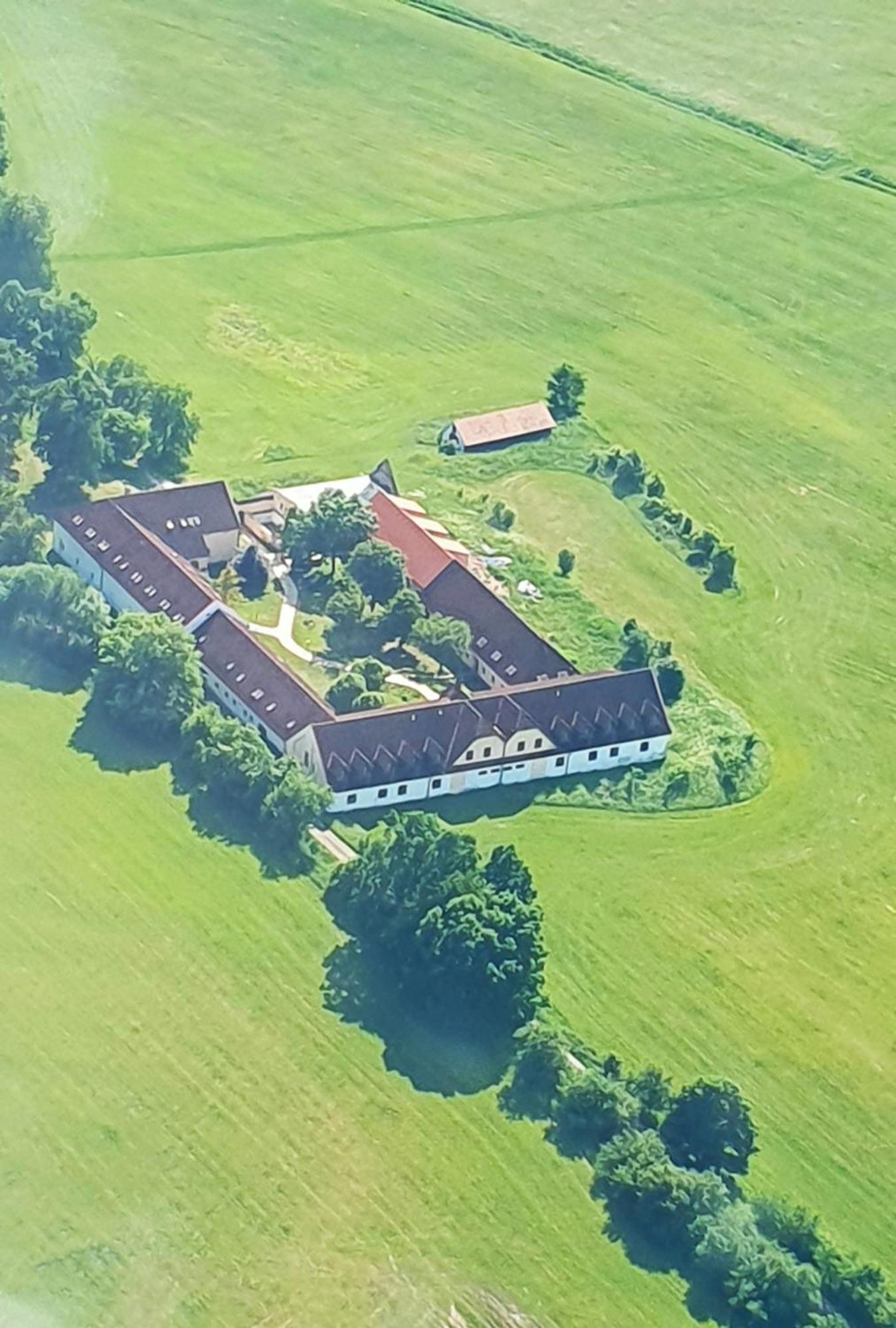 Holensky Dvur Otel Ratibor  Dış mekan fotoğraf